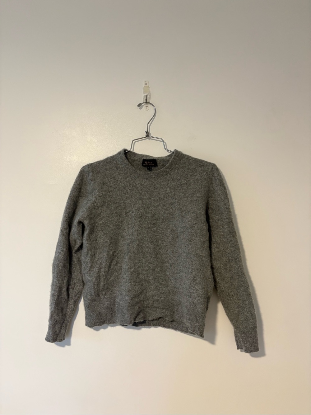 3/$25 Quince Mongolian Cashmere Crewneck Sweater in Grey - Picture 2 of 5